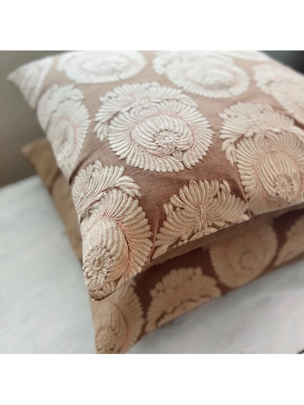 2 POTTERY BARN Brocade Embroidered SABYASACHI Brown 20